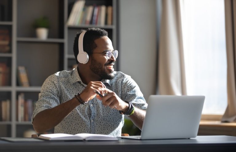 State of Podcasts in 2021: How to incorporate into your content creation strategy